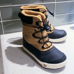 Boys boots
